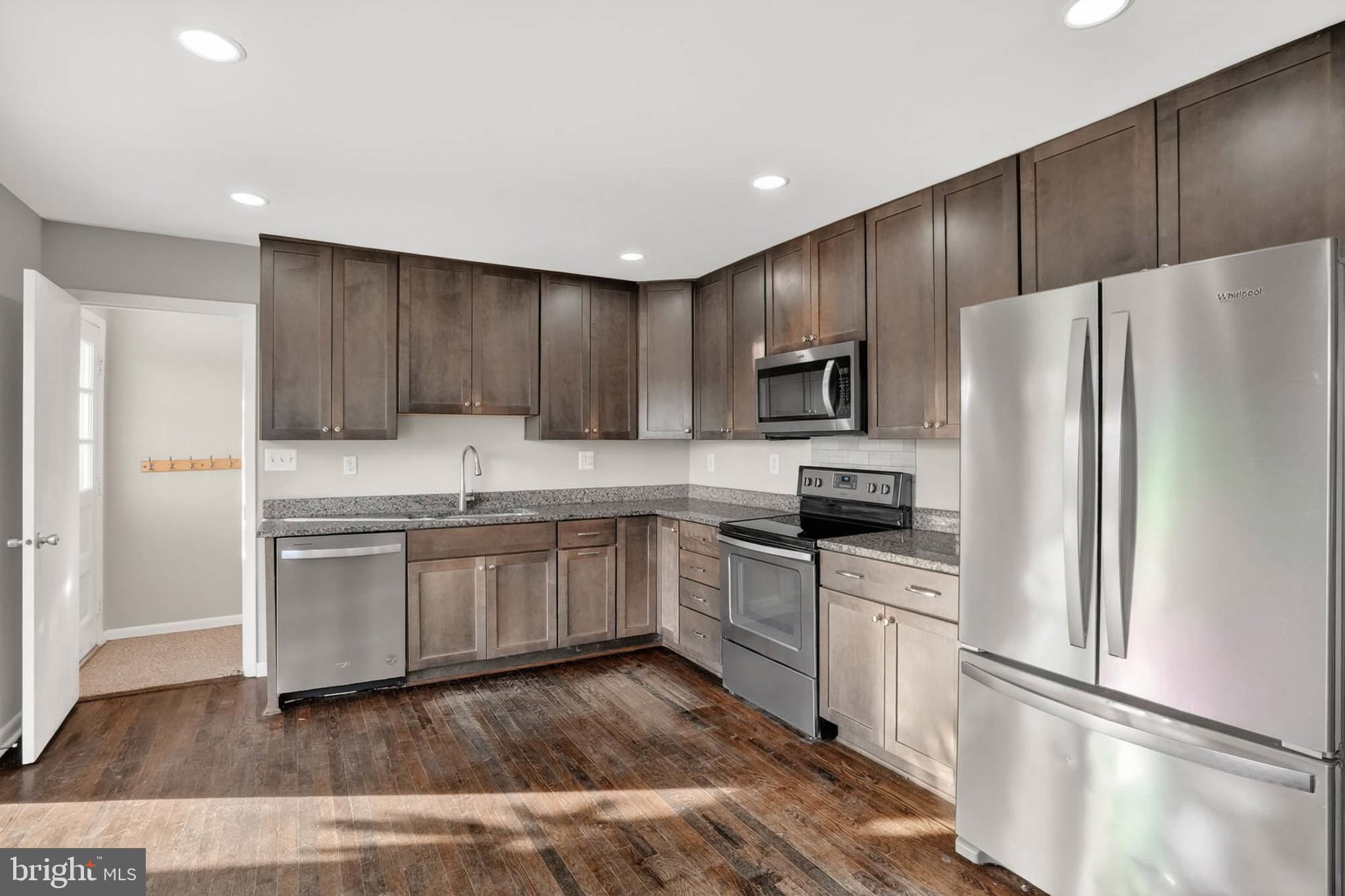 CAMPUS GREEN - Residential Lease