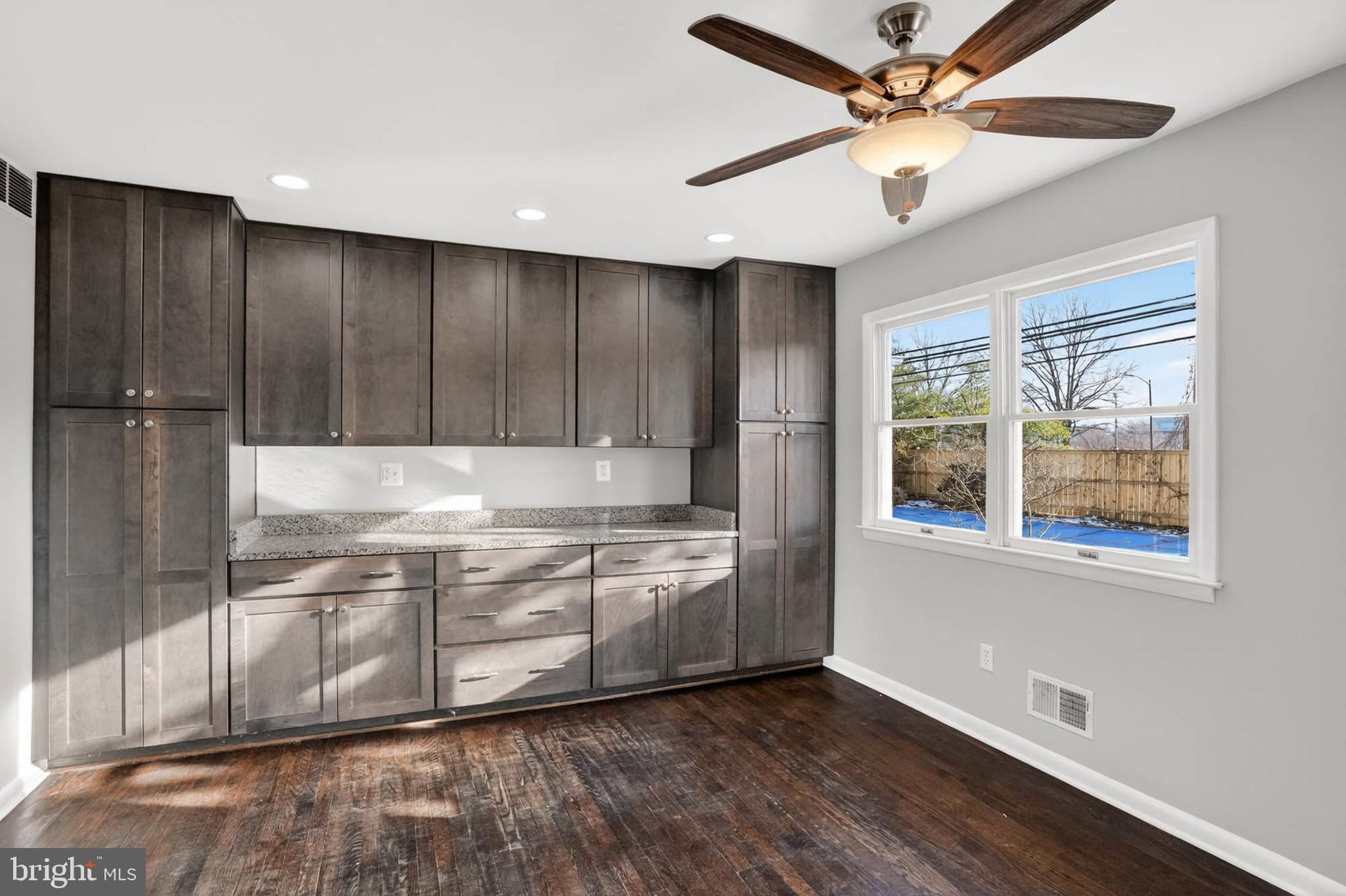 CAMPUS GREEN - Residential Lease