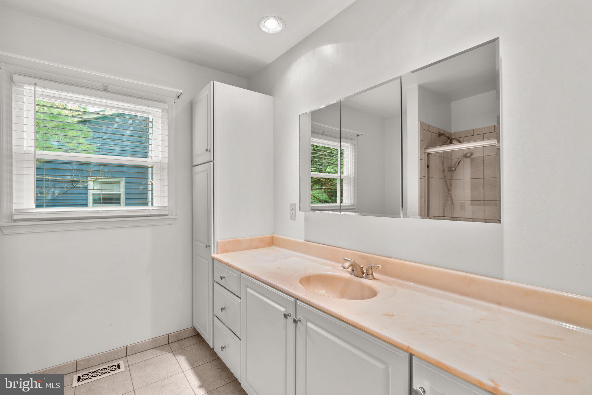 HERITAGE HARBOUR - Residential