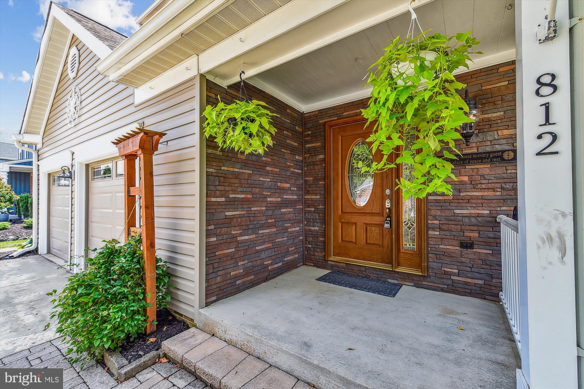 812 PEPPARD DRIVE