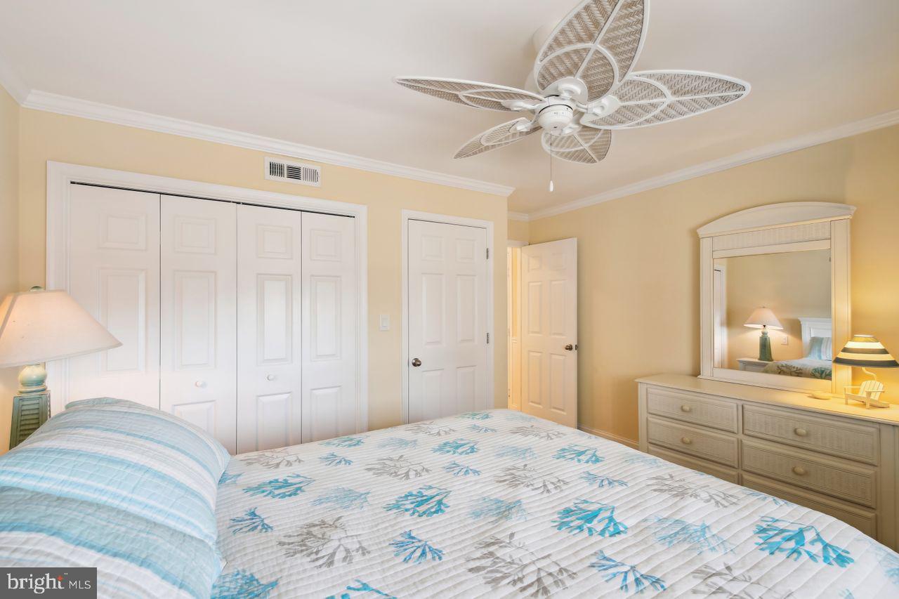 HIDDEN HARBOR - Residential