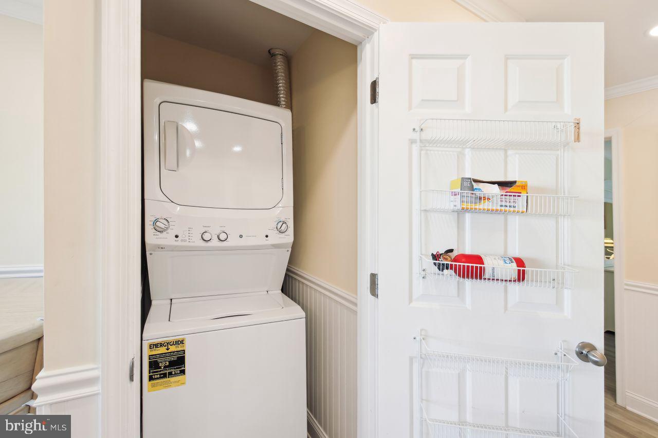 HIDDEN HARBOR - Residential