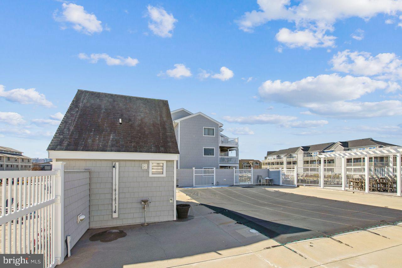 HIDDEN HARBOR - Residential