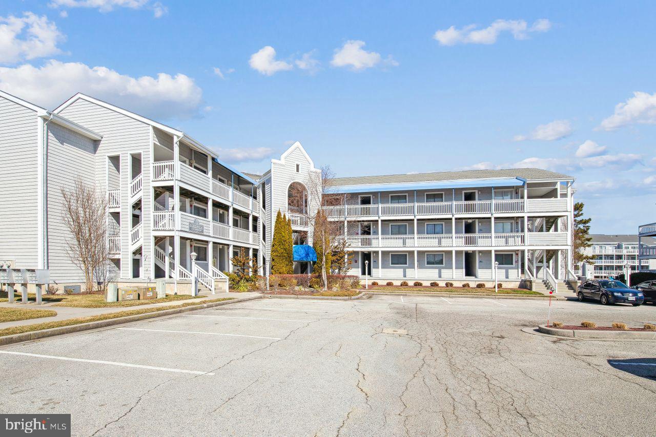 HIDDEN HARBOR - Residential