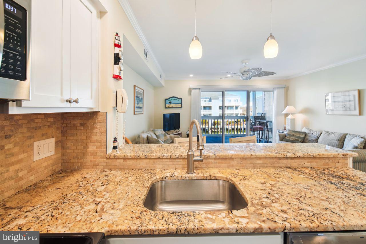 HIDDEN HARBOR - Residential