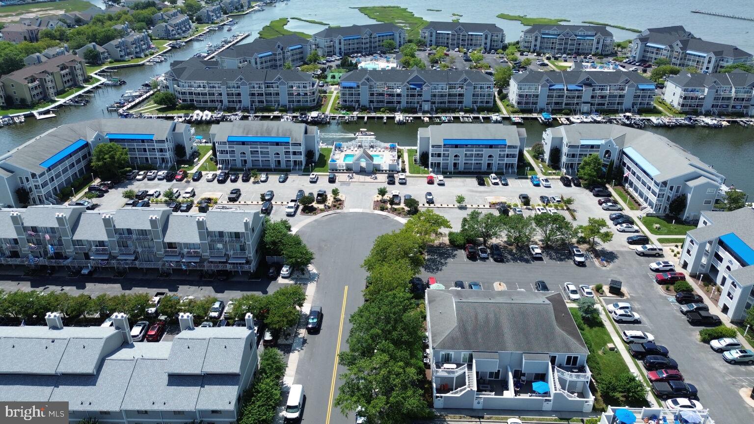 HIDDEN HARBOR - Residential