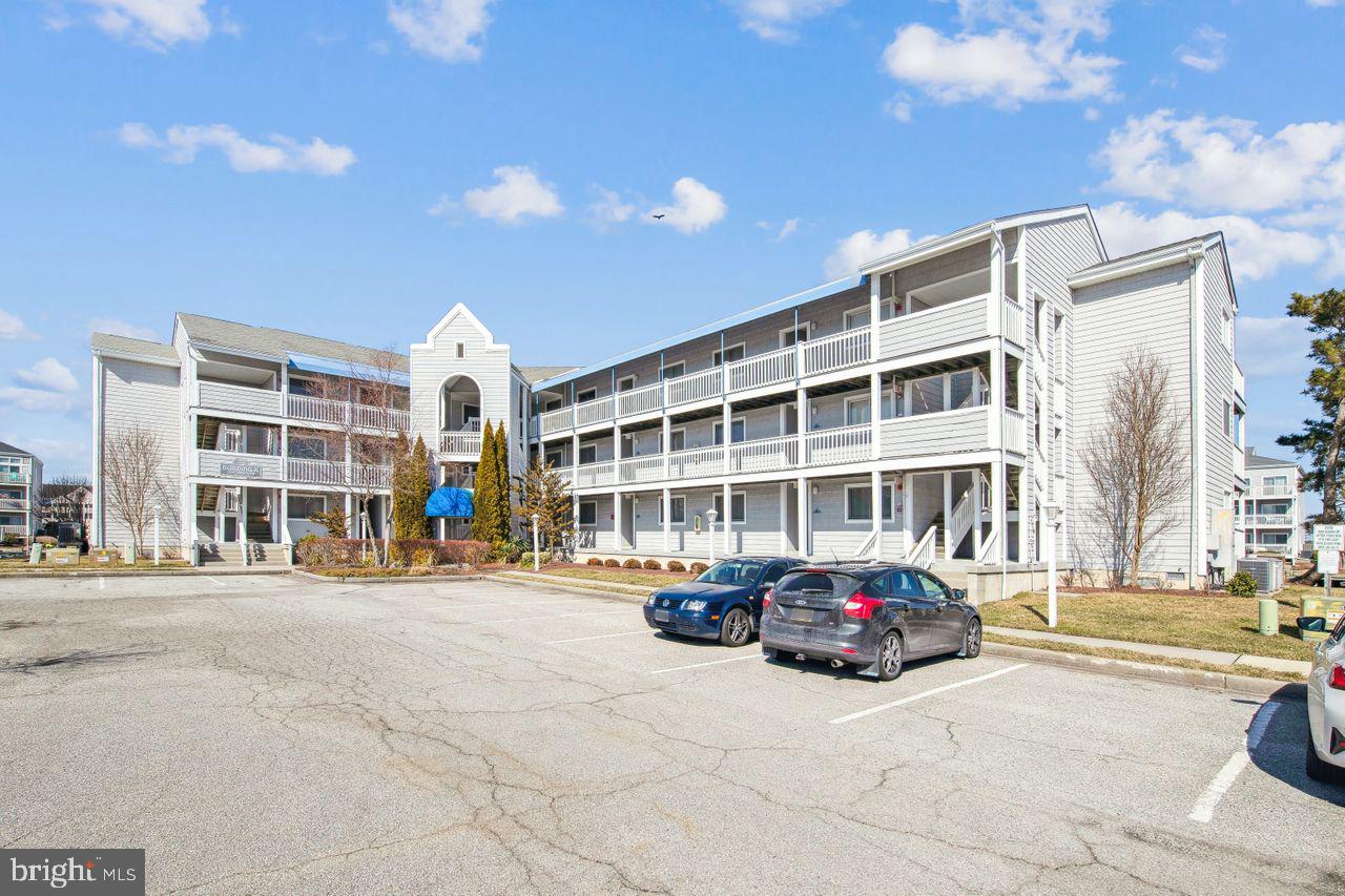 HIDDEN HARBOR - Residential