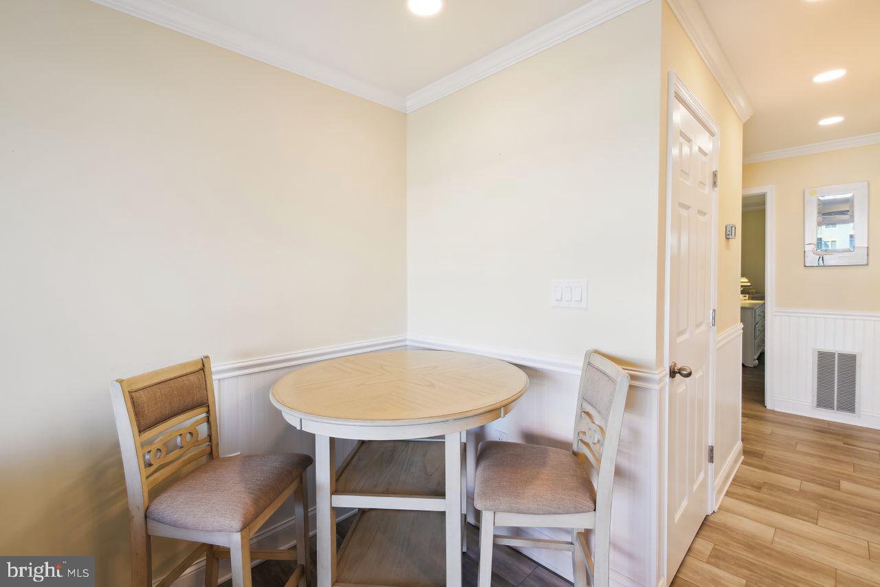 HIDDEN HARBOR - Residential