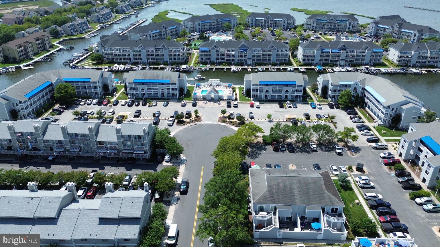 HIDDEN HARBOR - Residential