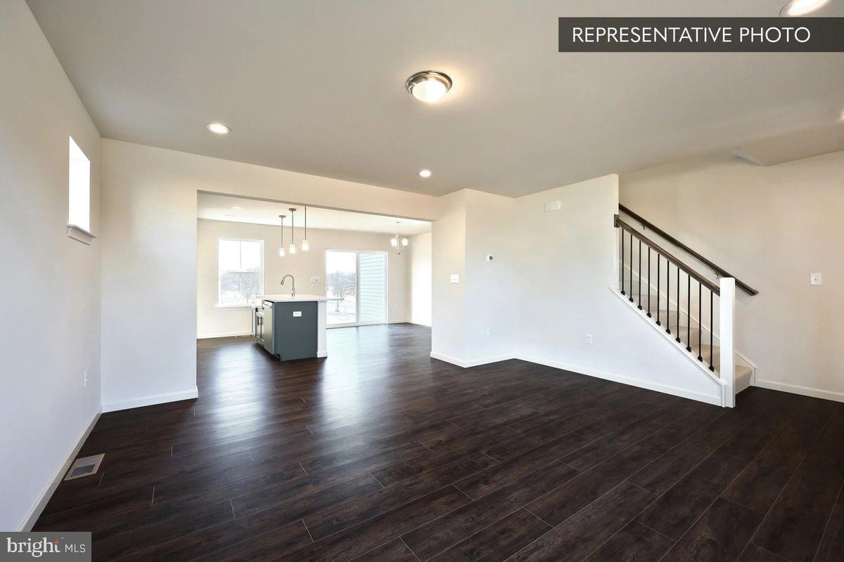 HILLS AT VALLEY VIEW - Residential