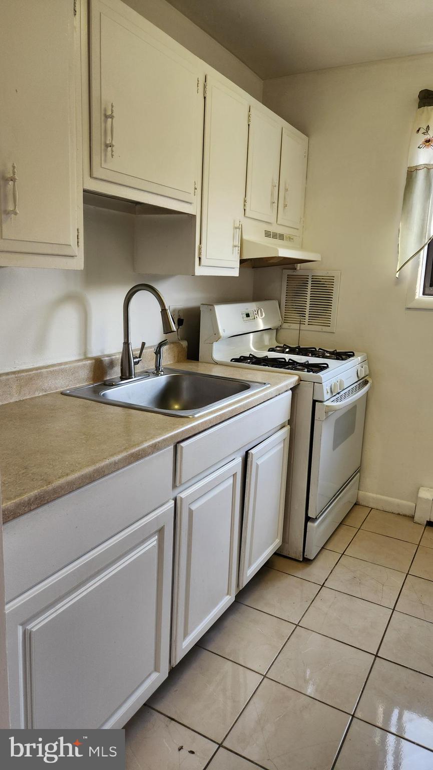 JAMES LEE - Residential