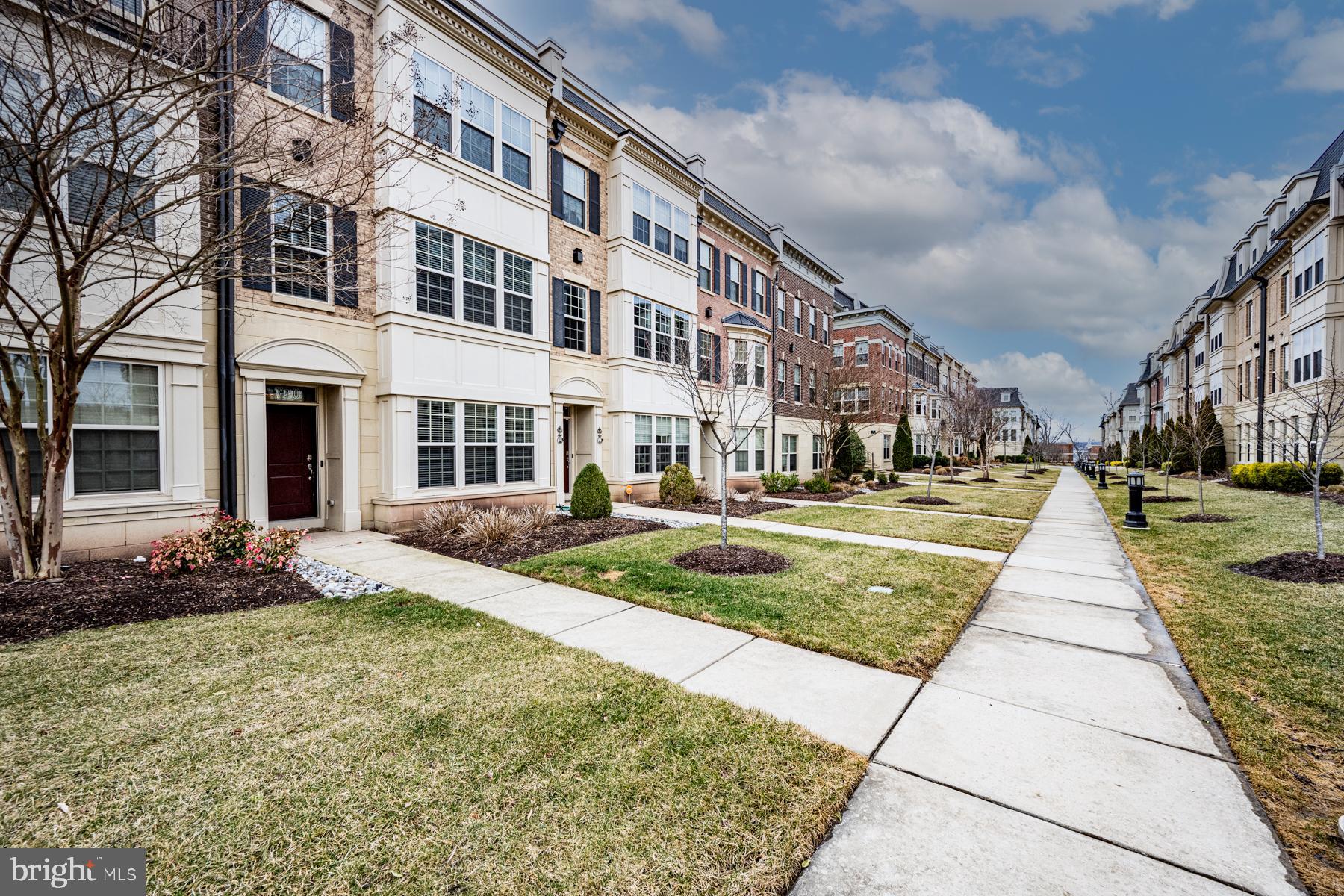 POTOMAC OVERLOOK - Residential Lease