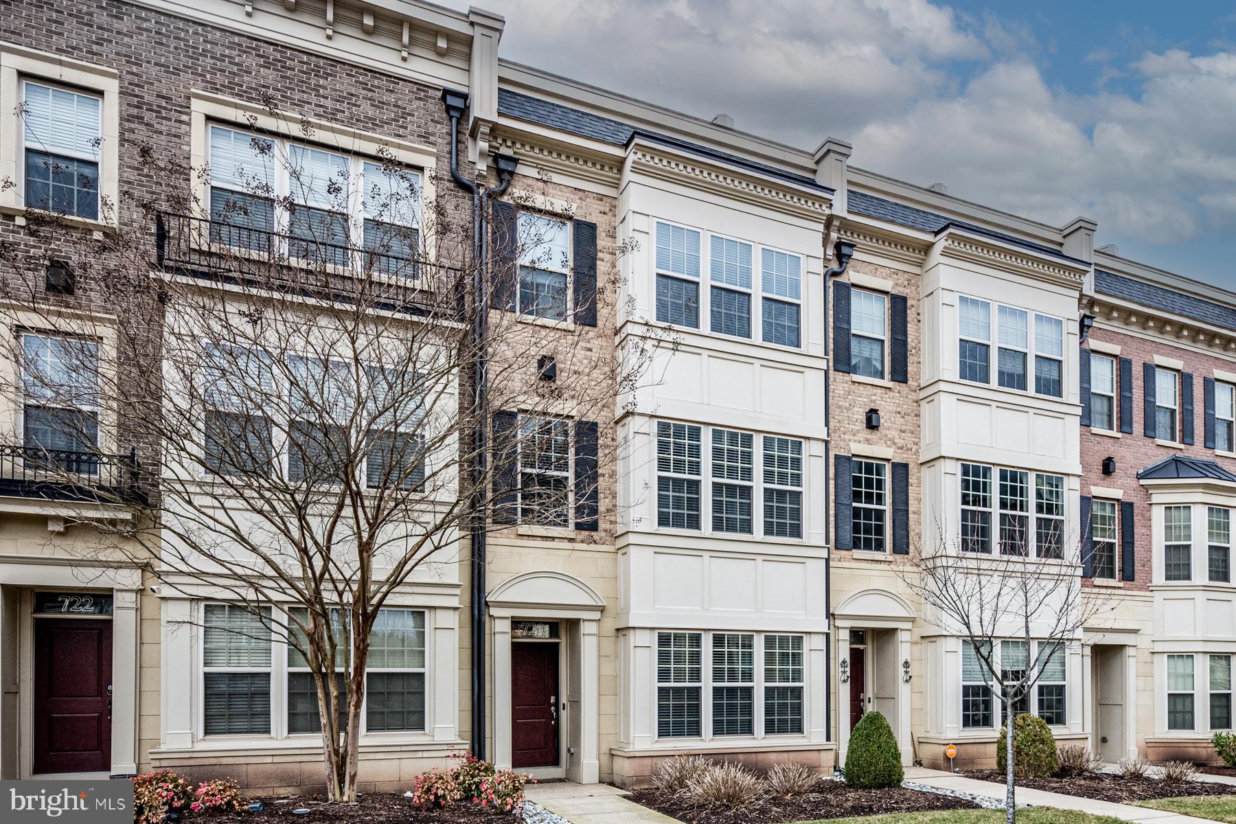 POTOMAC OVERLOOK - Residential Lease