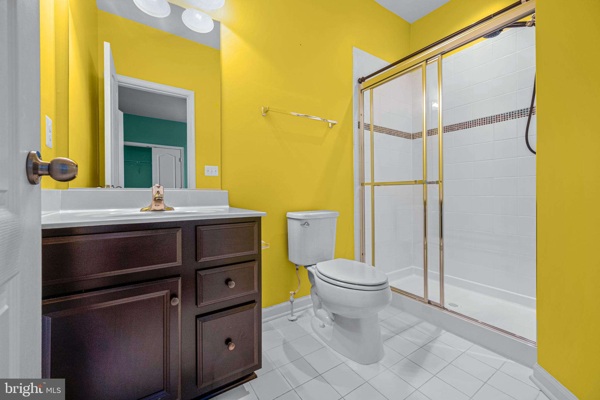 POTOMAC OVERLOOK - Residential Lease