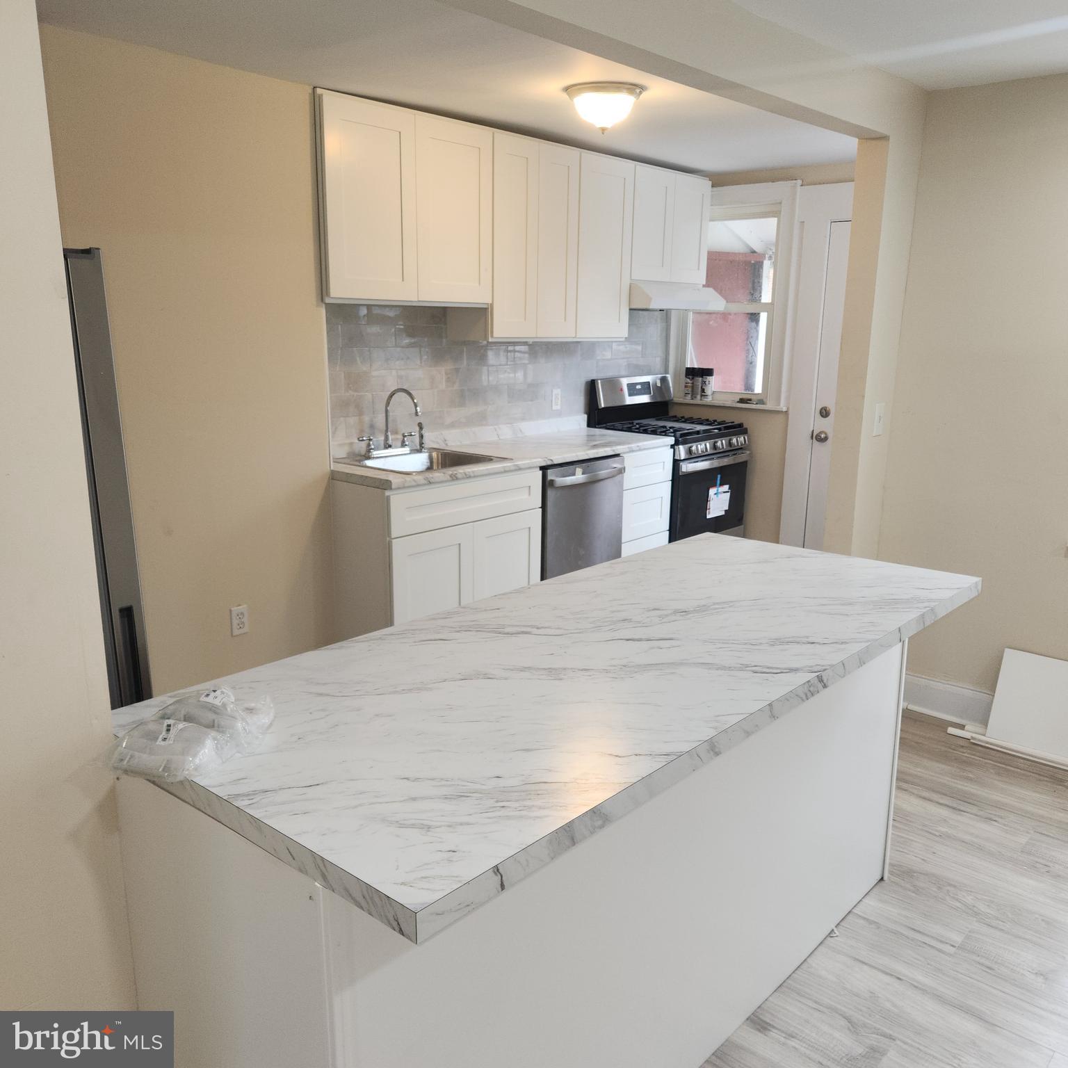 1029 IRONSIDE ROAD