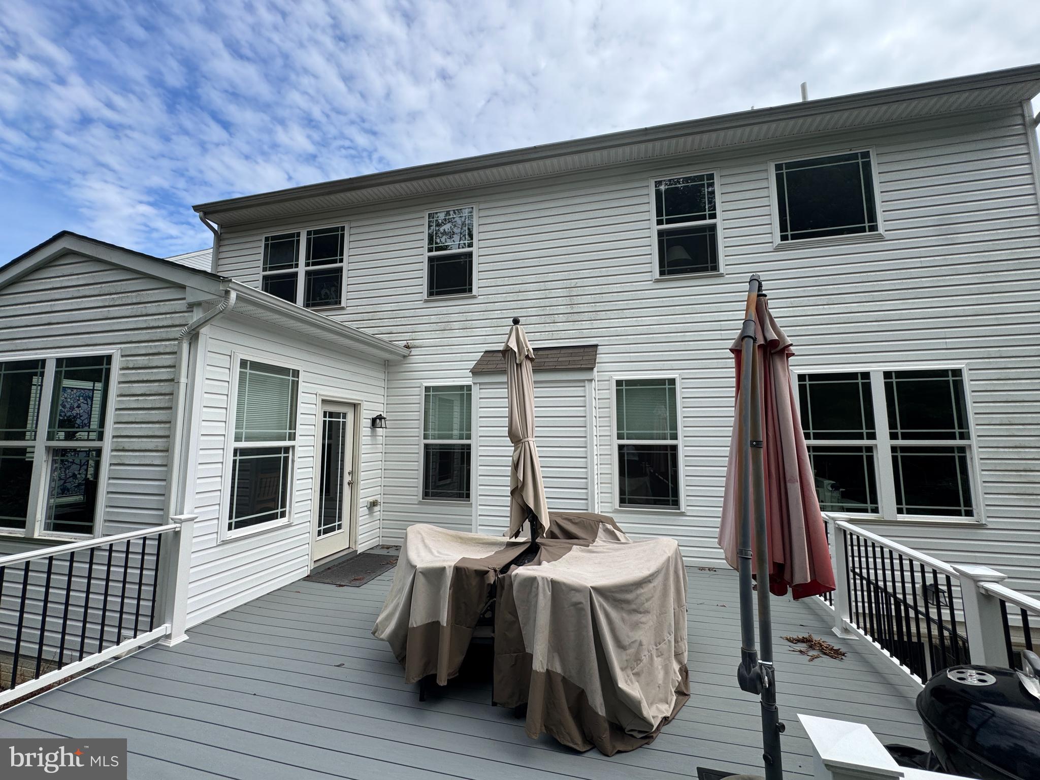 6 WHETSTONE COURT