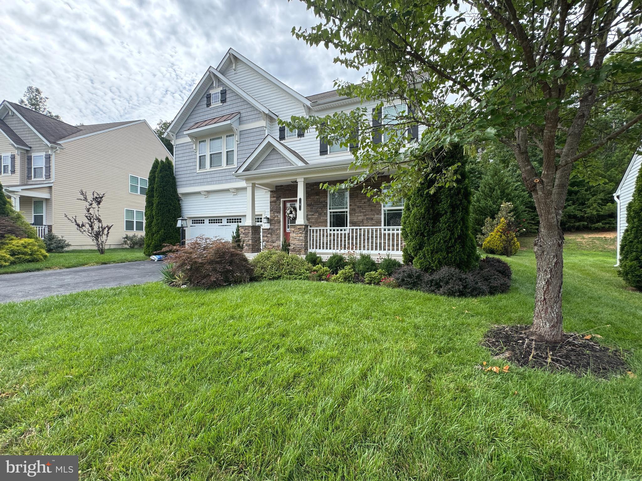 6 WHETSTONE COURT