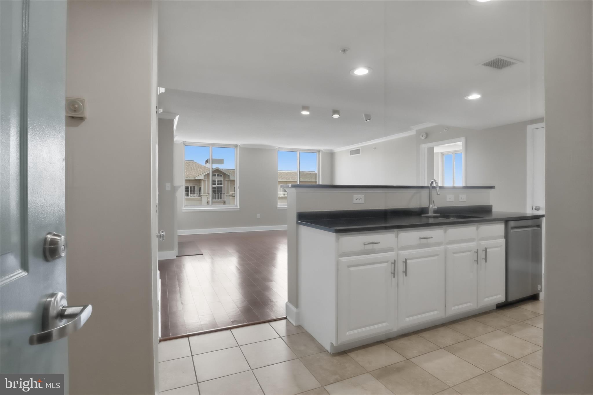 1220 N FILLMORE STREET 908