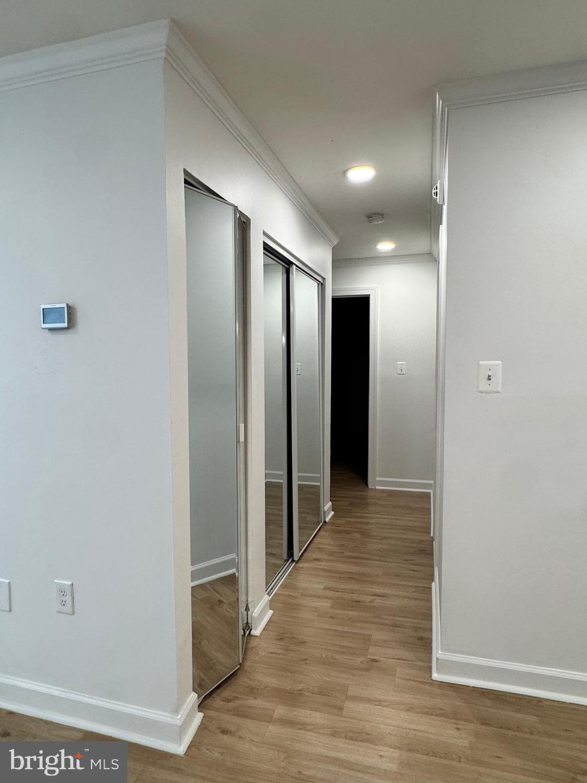 FARMINGDALE - Residential