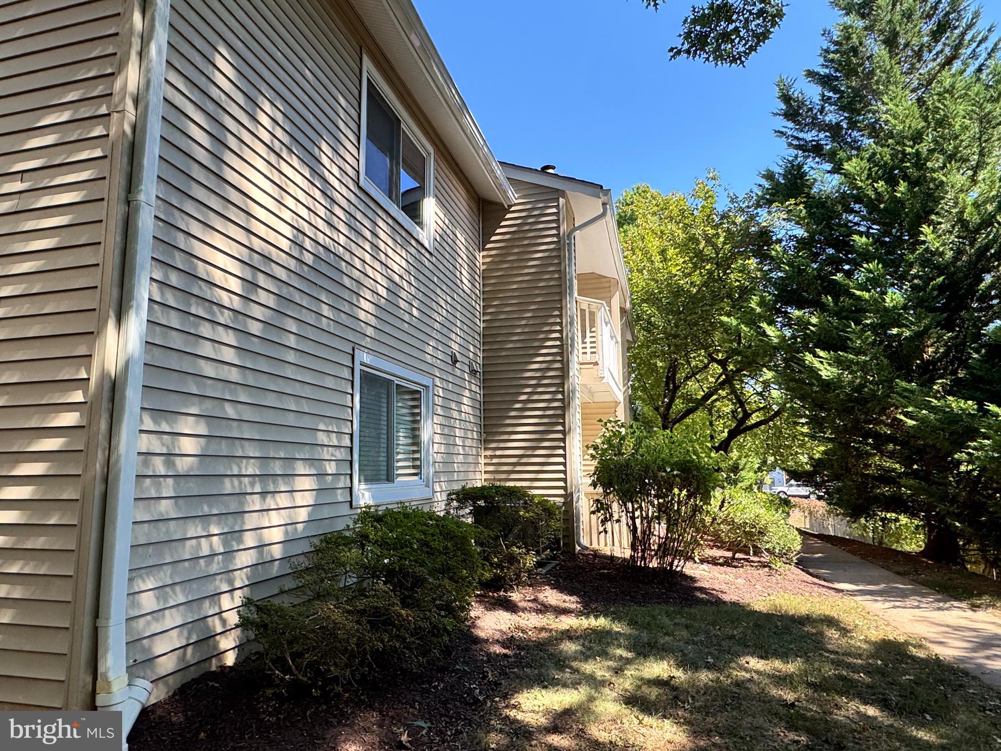 FARMINGDALE - Residential