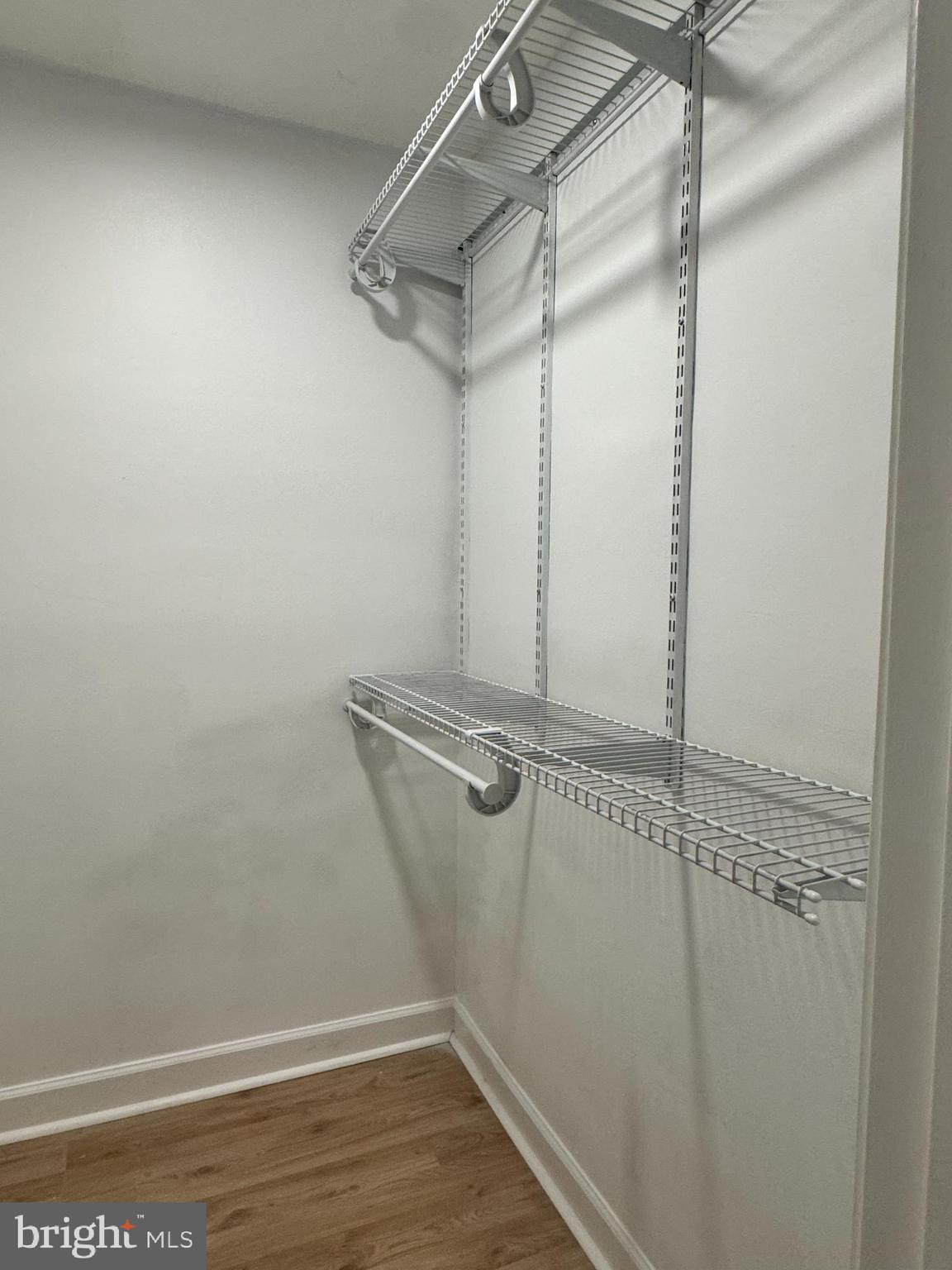 FARMINGDALE - Residential