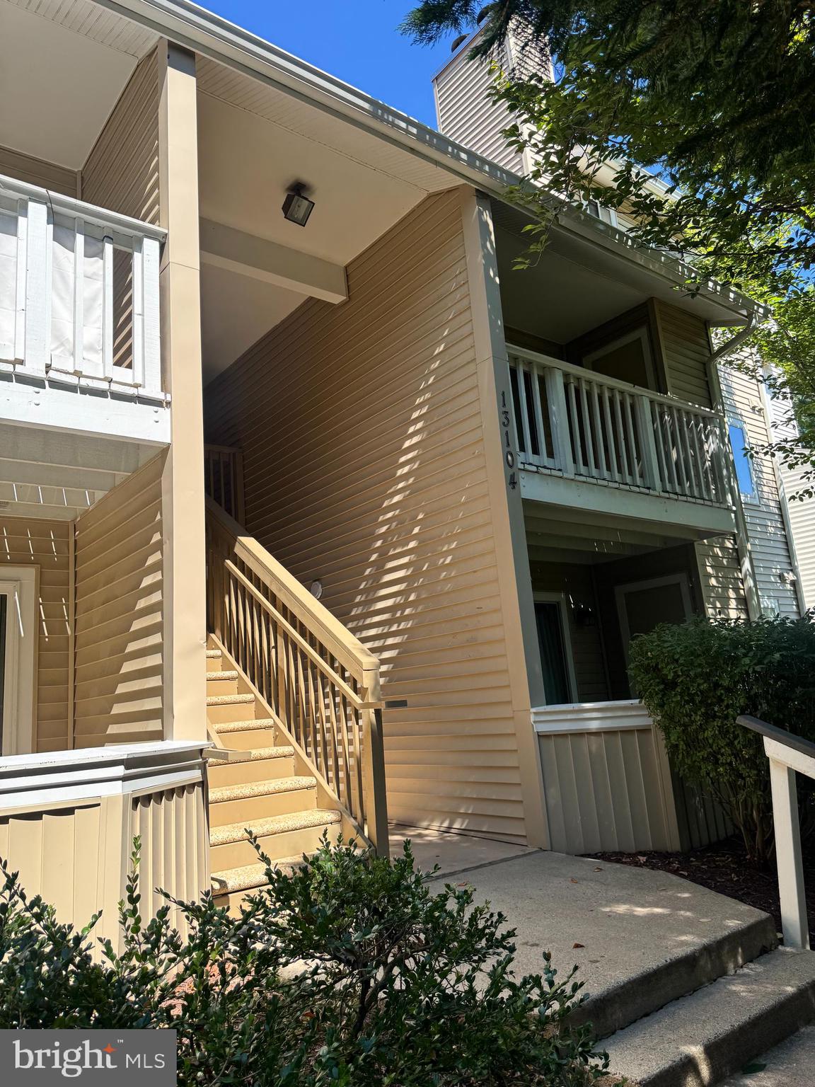 FARMINGDALE - Residential