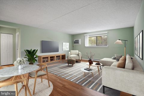Photo of 400 Glendale Road #G22, HAVERTOWN, PA 19083 (MLS # PADE2112712)