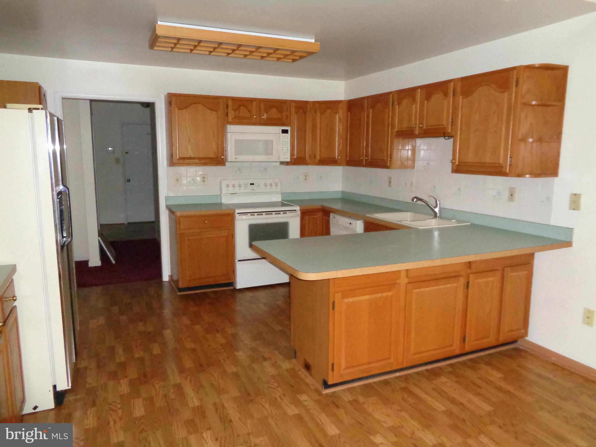 WHITE OAK VILLAGE SUB - Residential