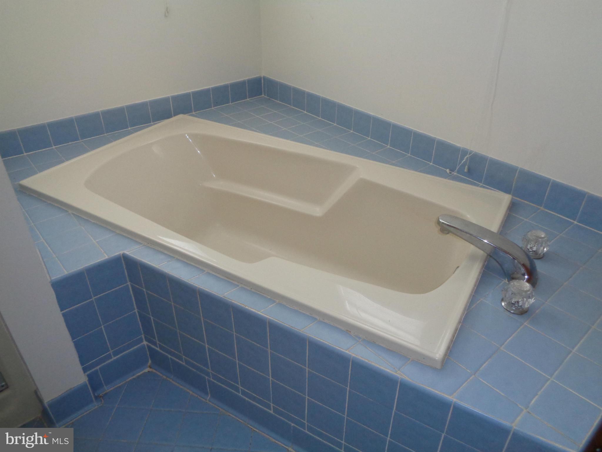 WHITE OAK VILLAGE SUB - Residential