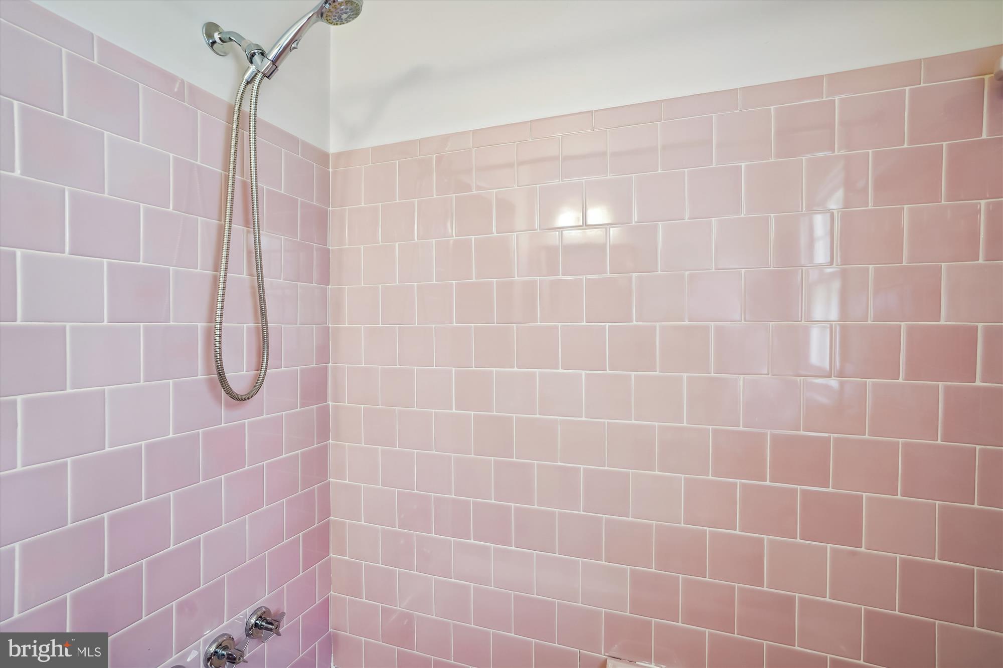 BRADDOCK ROAD - Residential