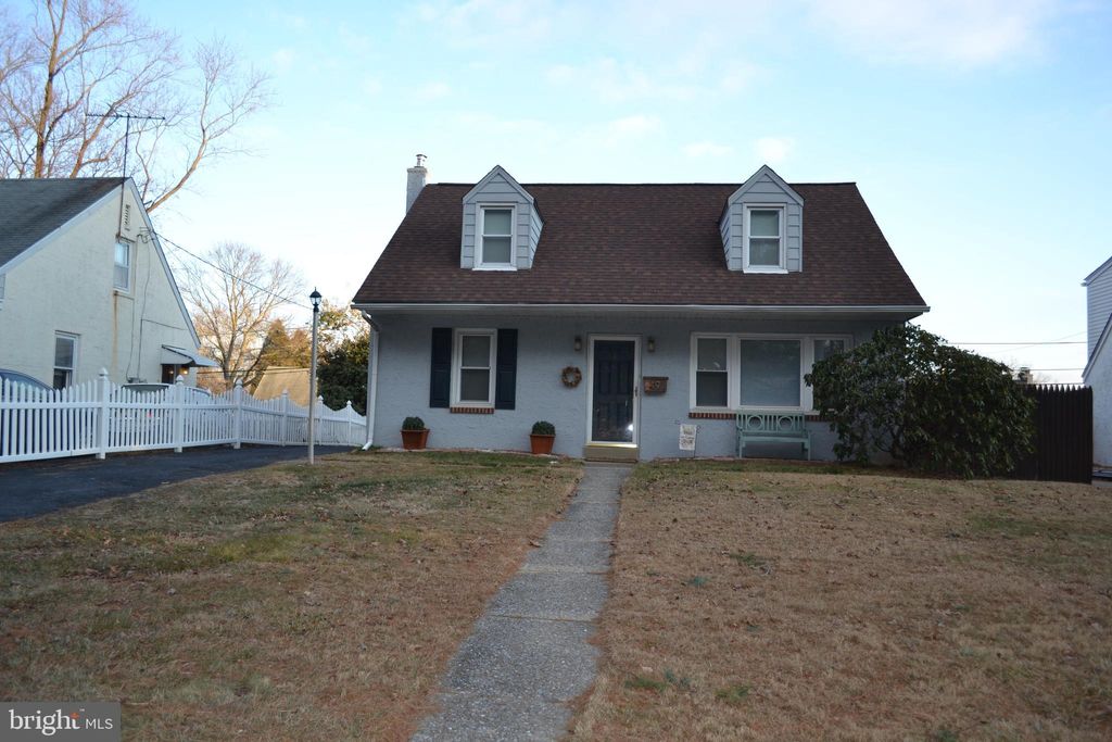 Photo of 49 Kirk Lane, MEDIA, PA 19063 (MLS # PADE2105972)