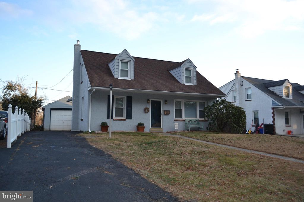 Photo of 49 Kirk Lane, MEDIA, PA 19063 (MLS # PADE2105972)