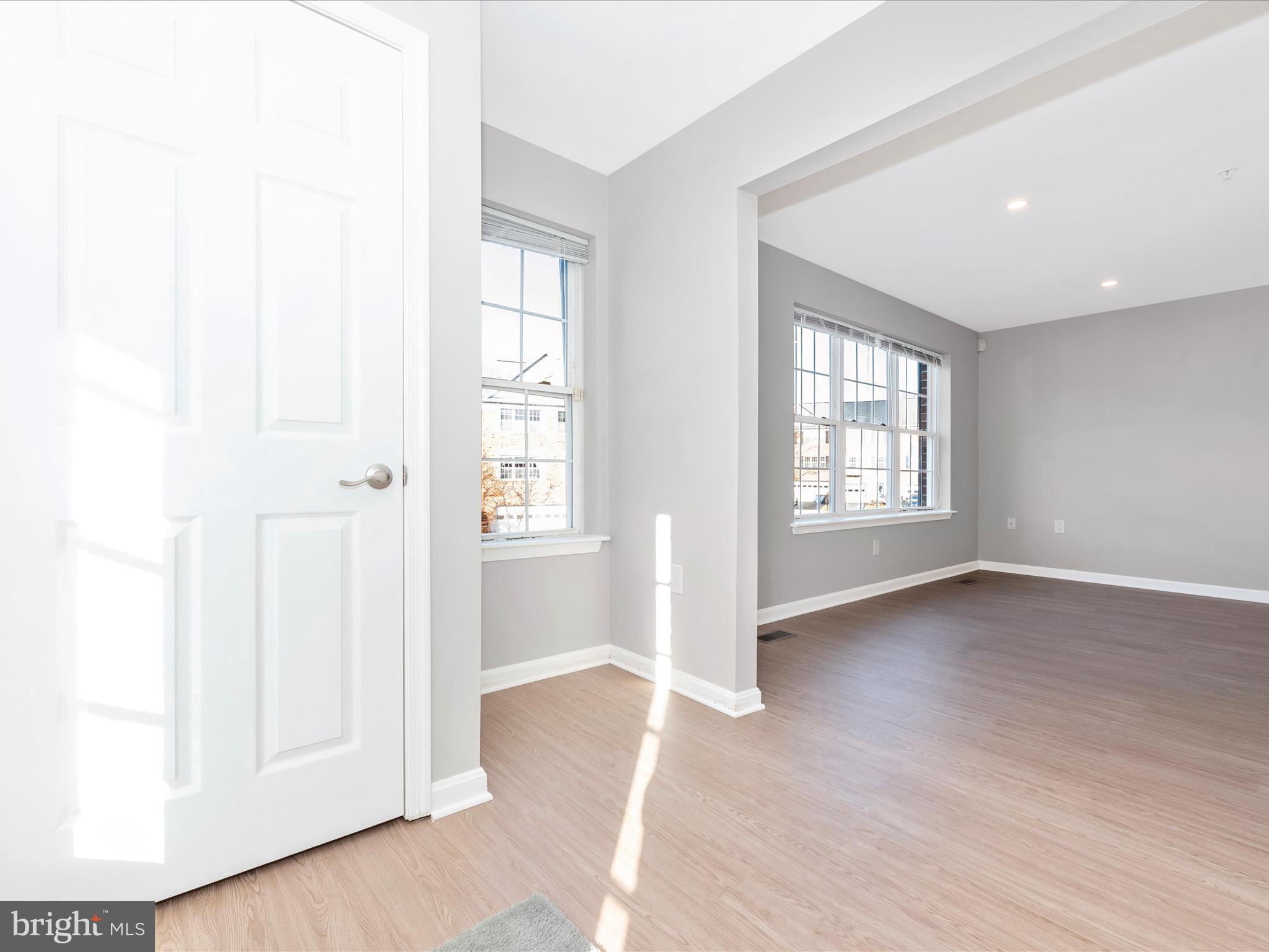 LYONS GATE - Residential