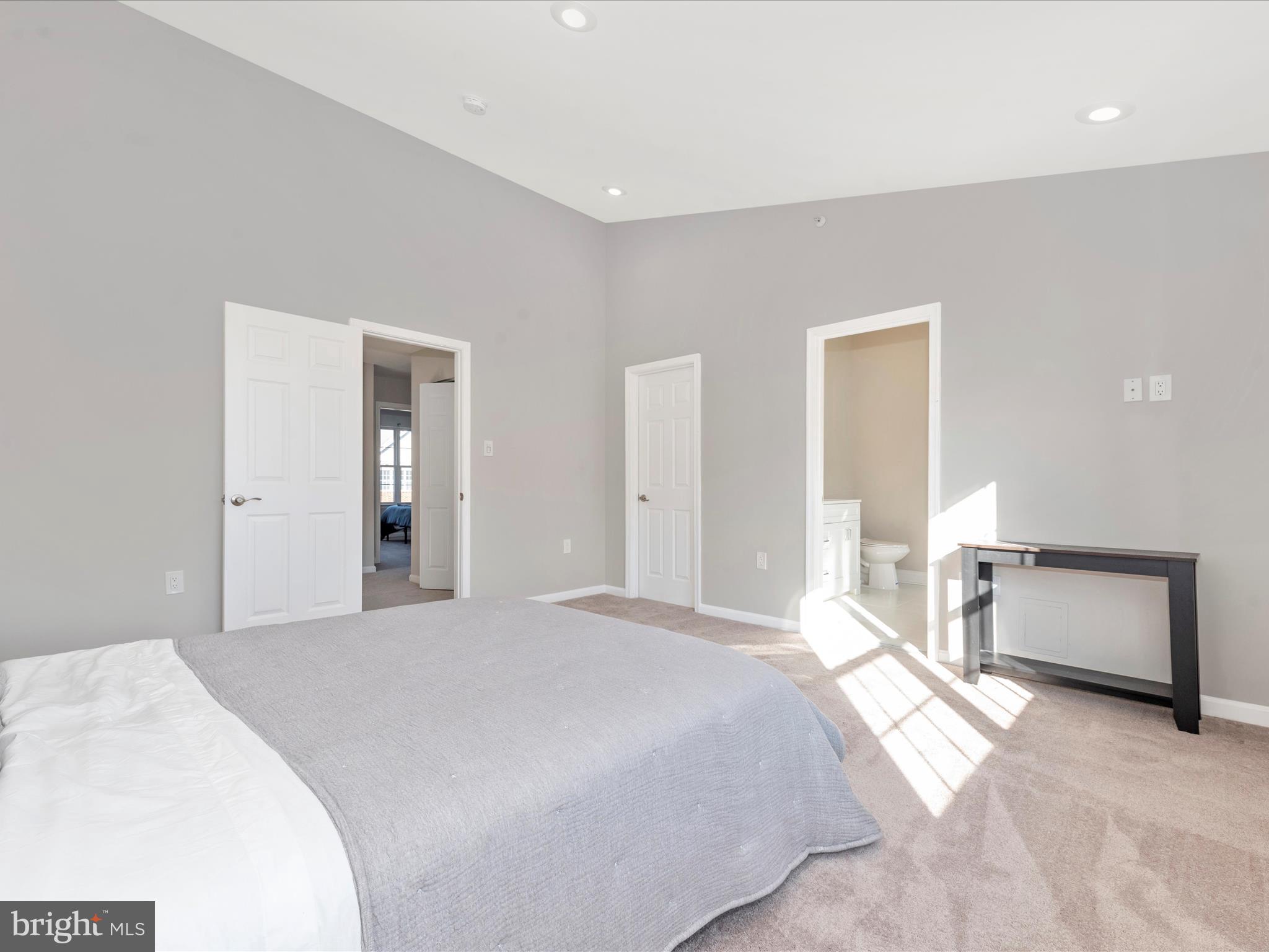 LYONS GATE - Residential