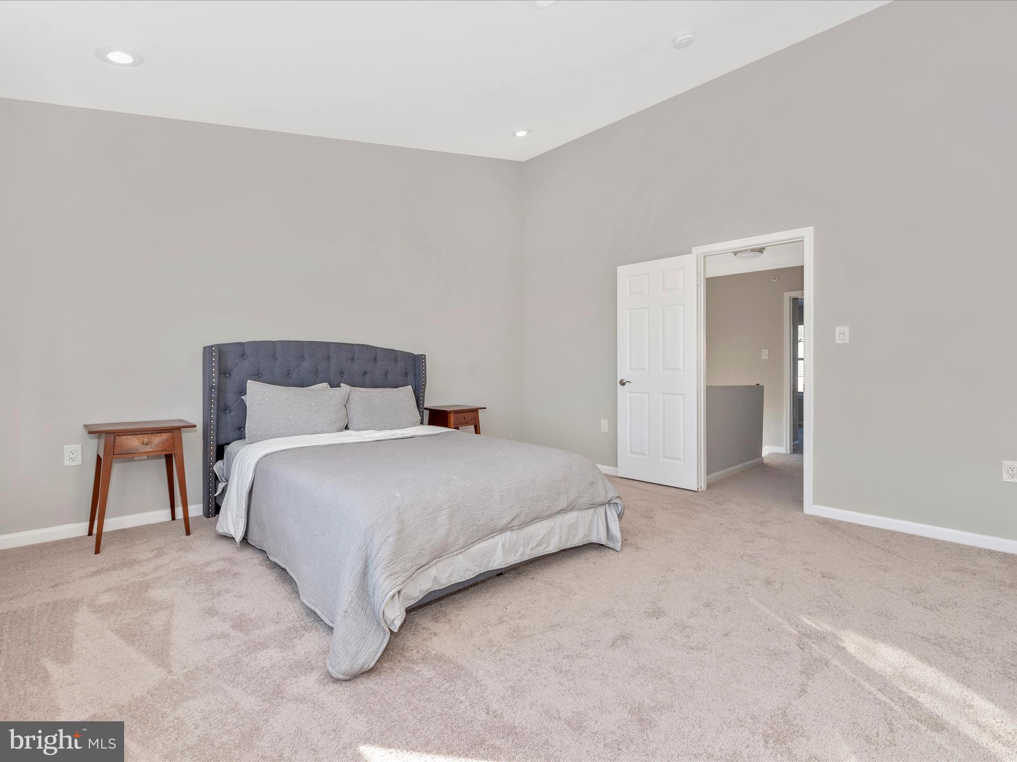 LYONS GATE - Residential