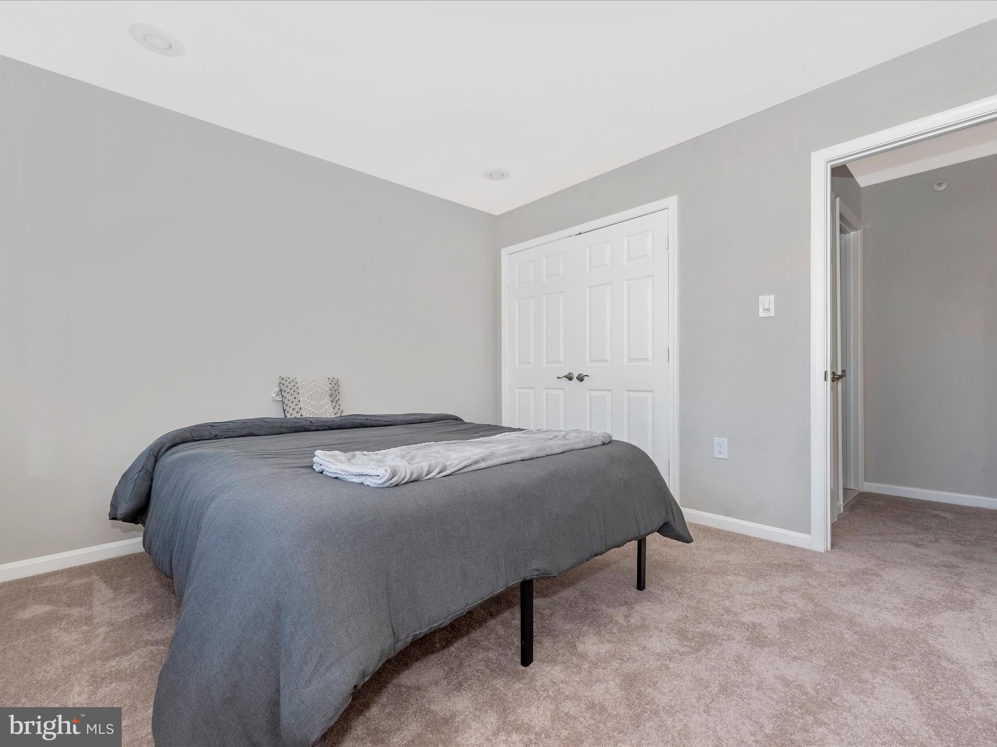 LYONS GATE - Residential