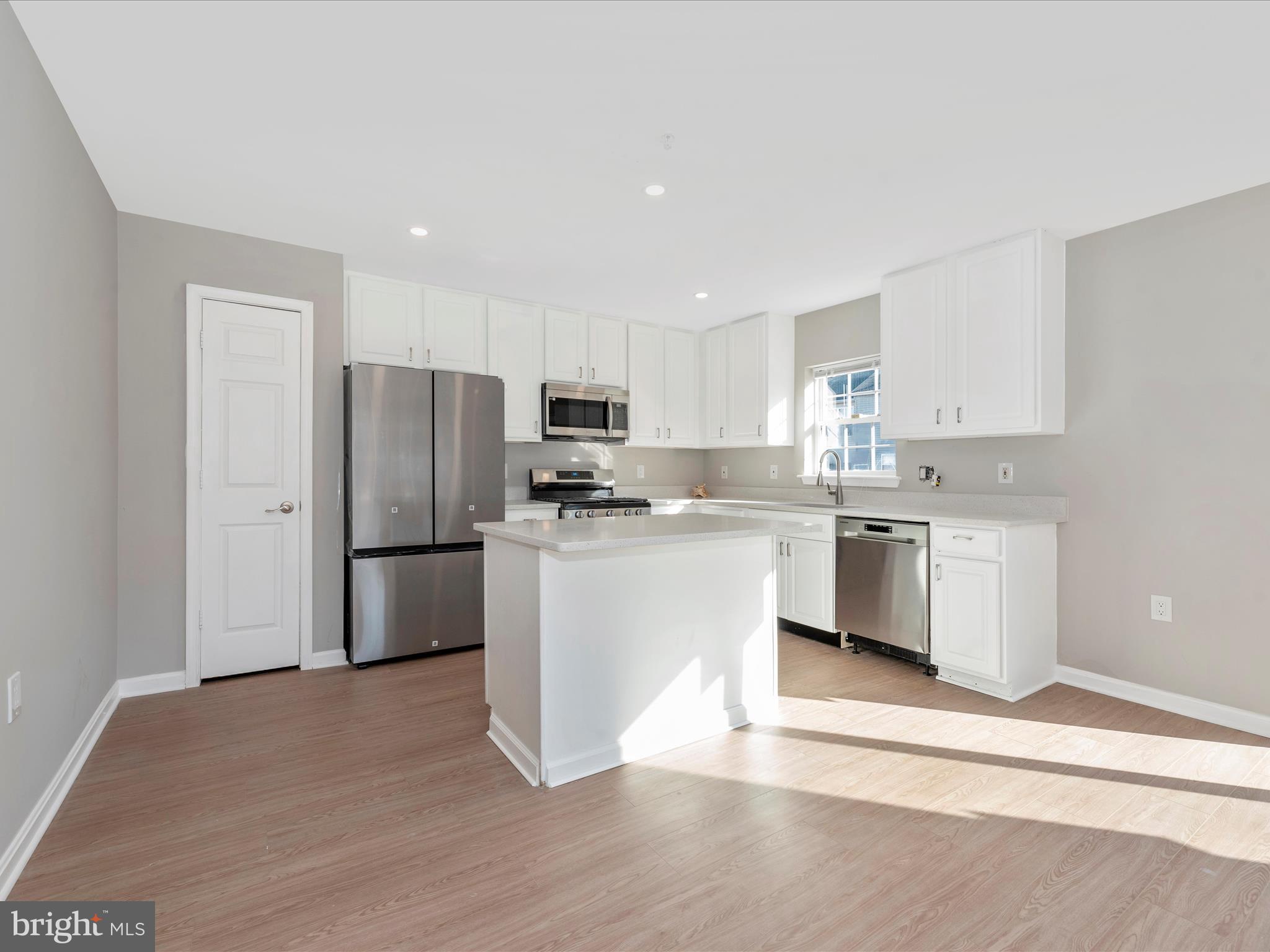 LYONS GATE - Residential