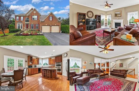 Photo of 635 Galina Way, WARRENTON, VA 20186 (MLS # VAFQ2018416) Photo of 635 Galina Way, WARRENTON, VA 20186 (MLS # VAFQ2018416)