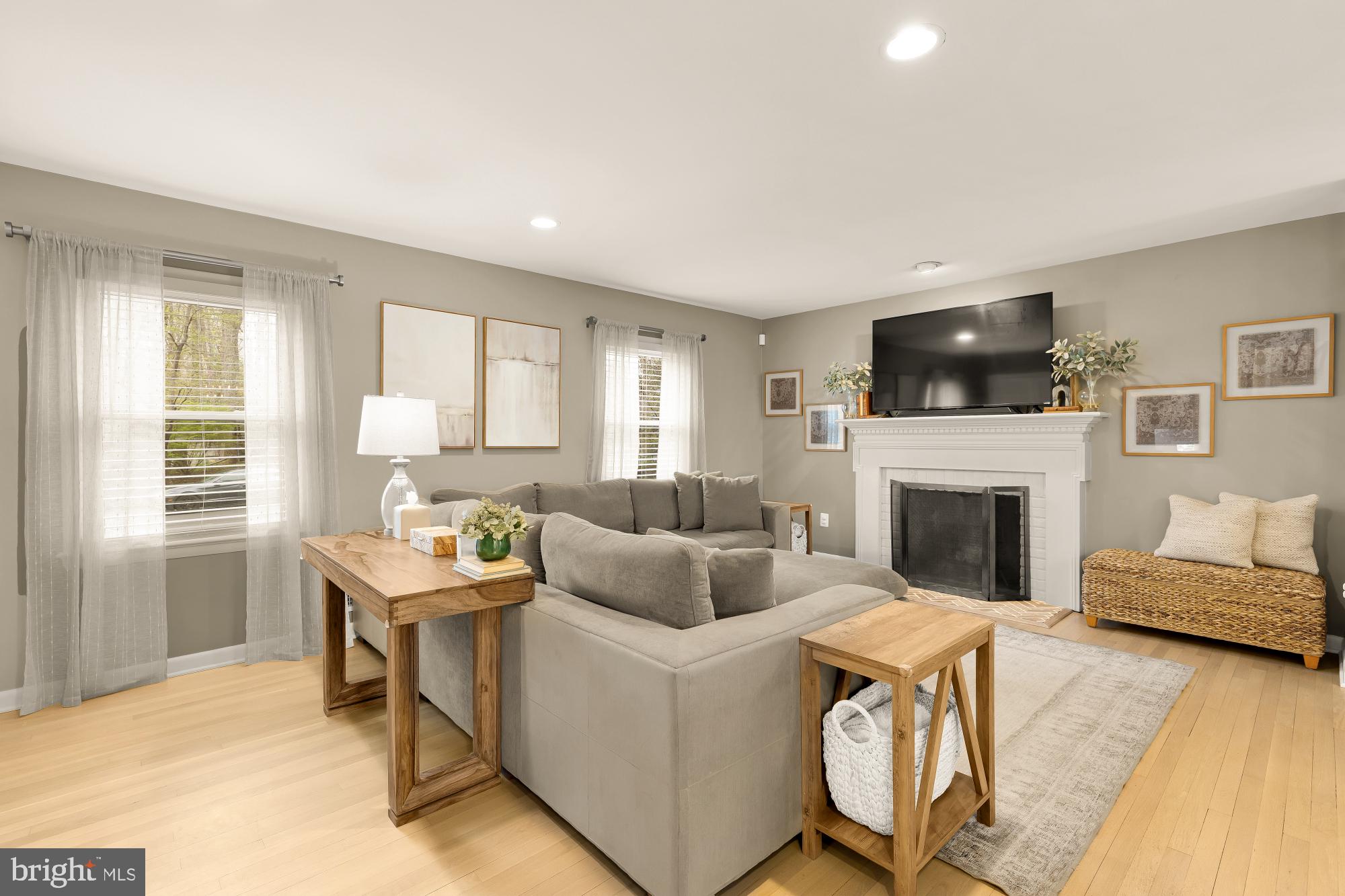 RESTON - Residential