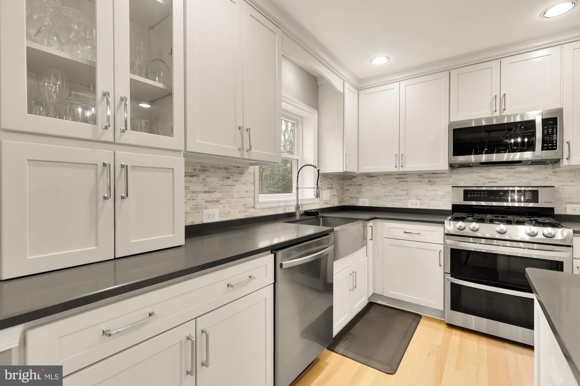 RESTON - Residential