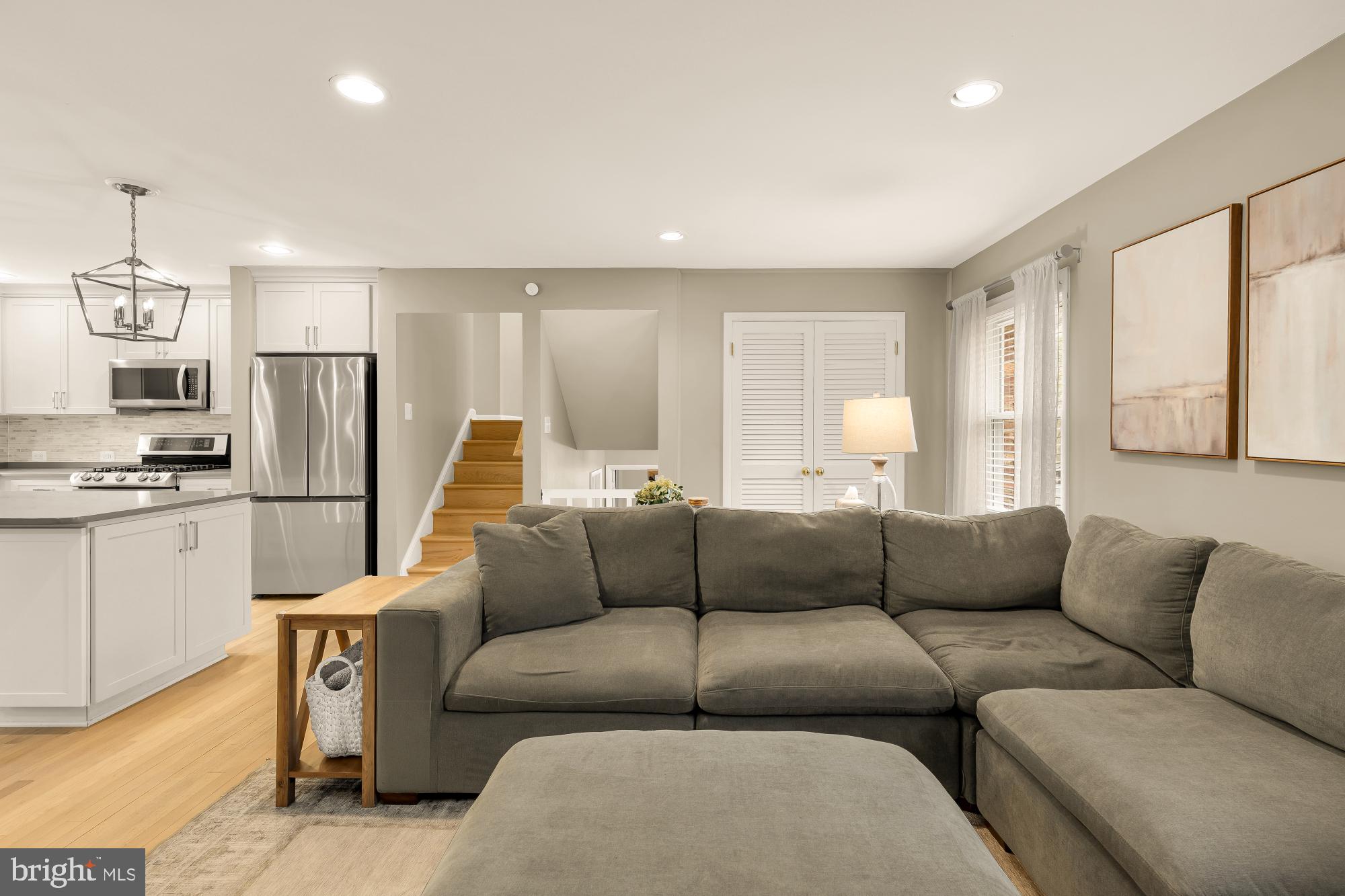 RESTON - Residential