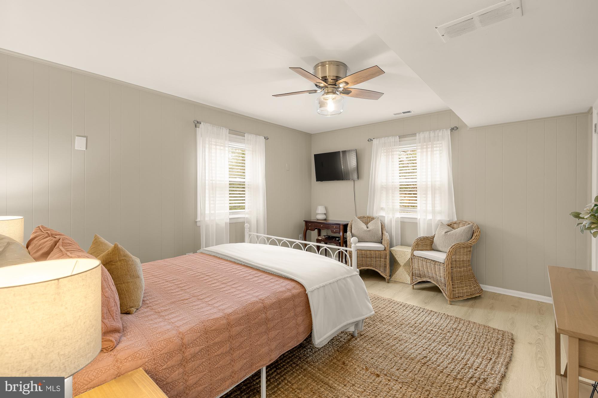 RESTON - Residential