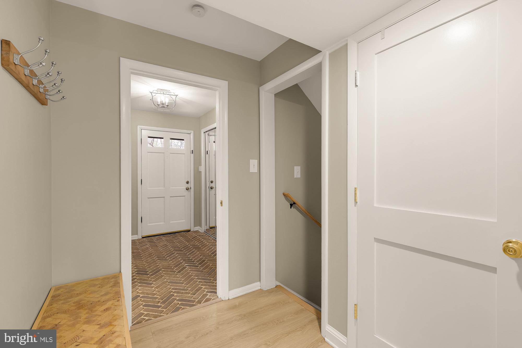 RESTON - Residential