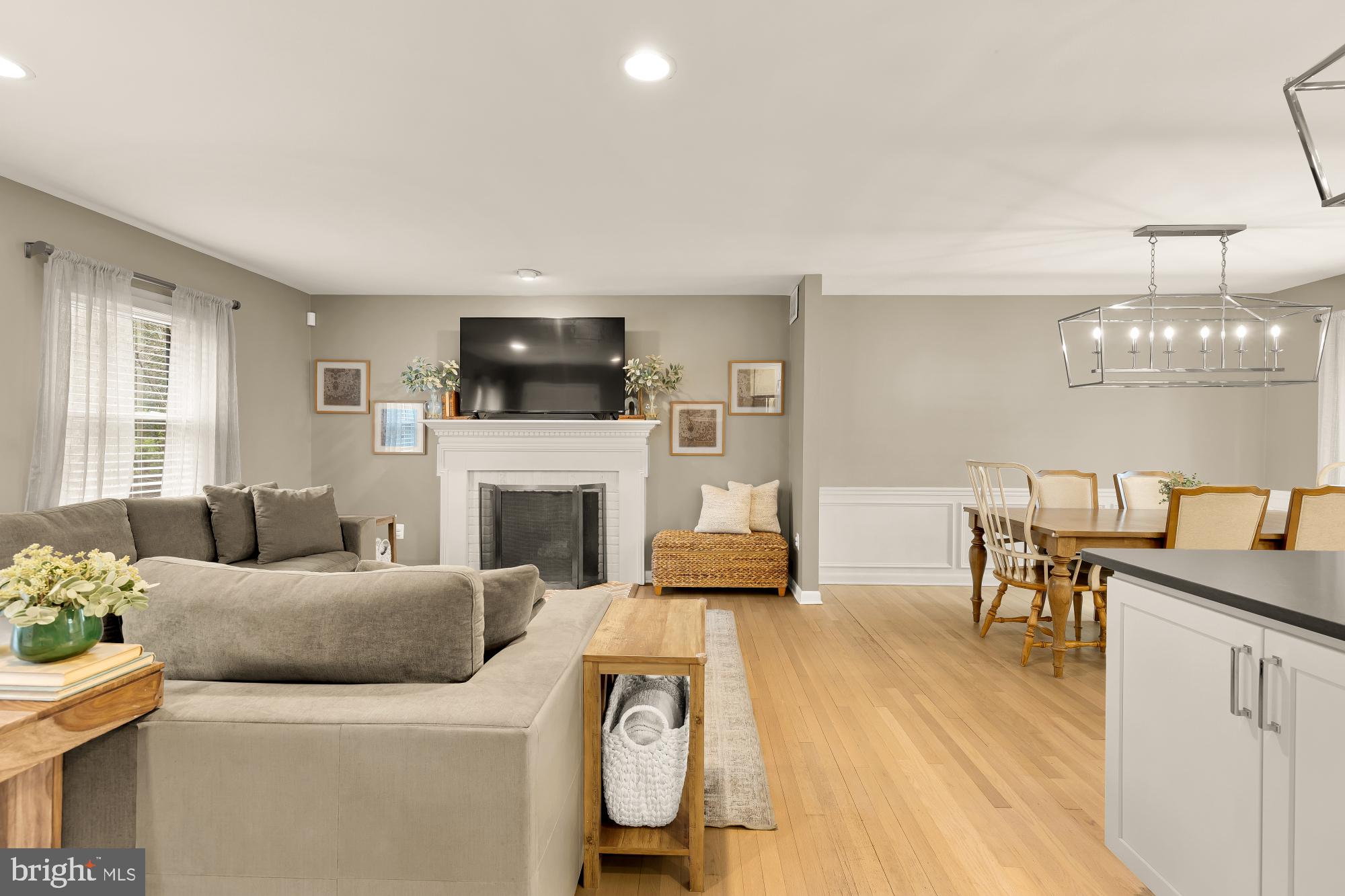 RESTON - Residential