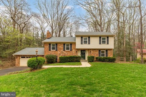 Photo of 2504 Fauquier Lane, RESTON, VA 20191 (MLS # VAFX2300920)
