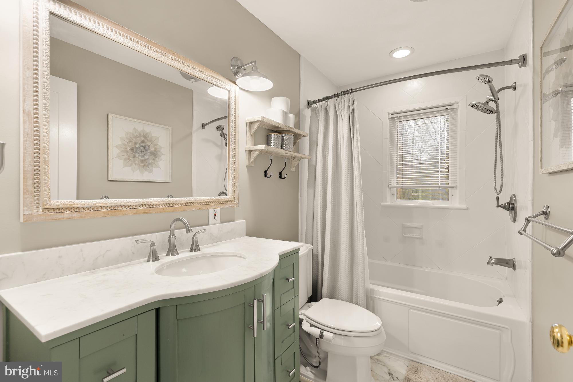 RESTON - Residential