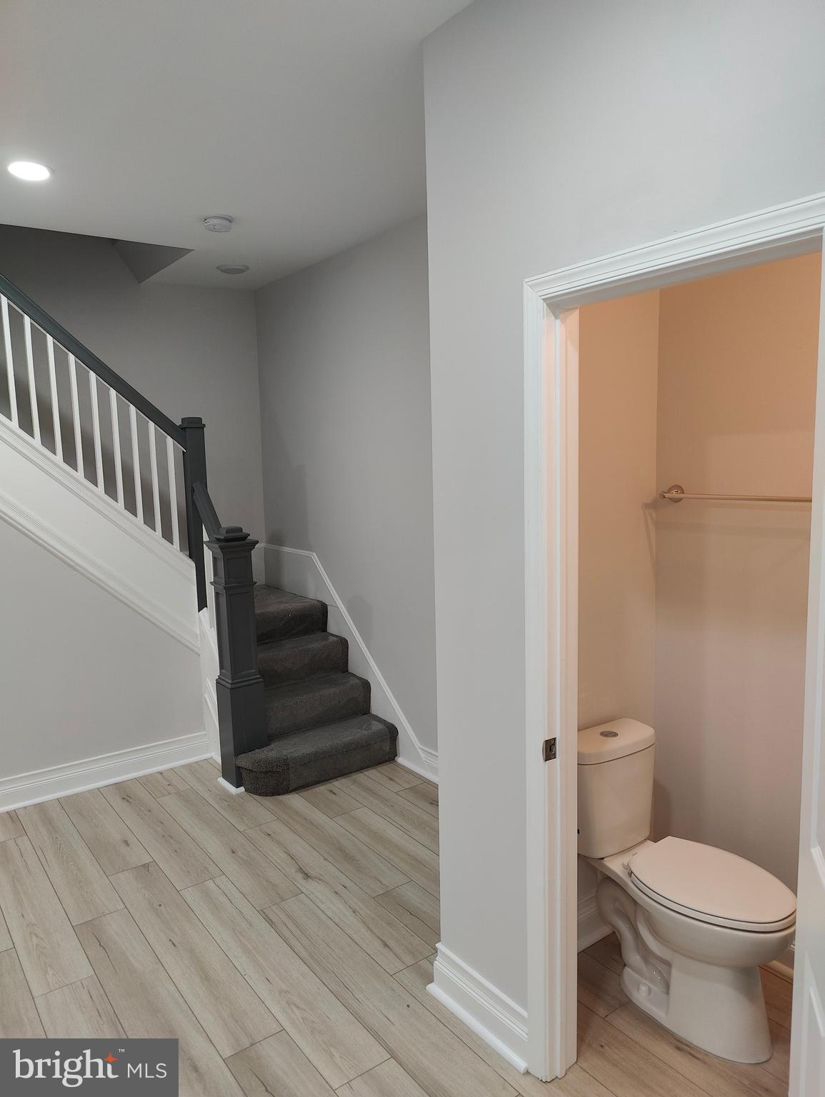 MAYFIELD - Residential