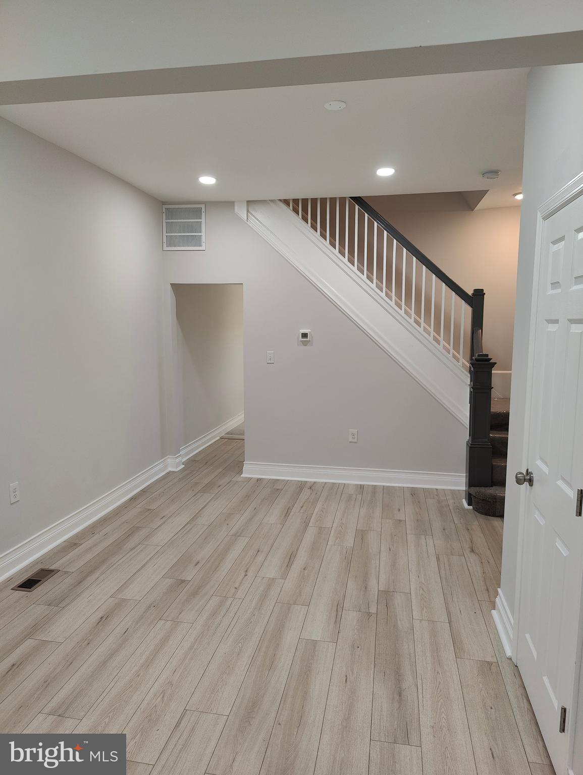 MAYFIELD - Residential