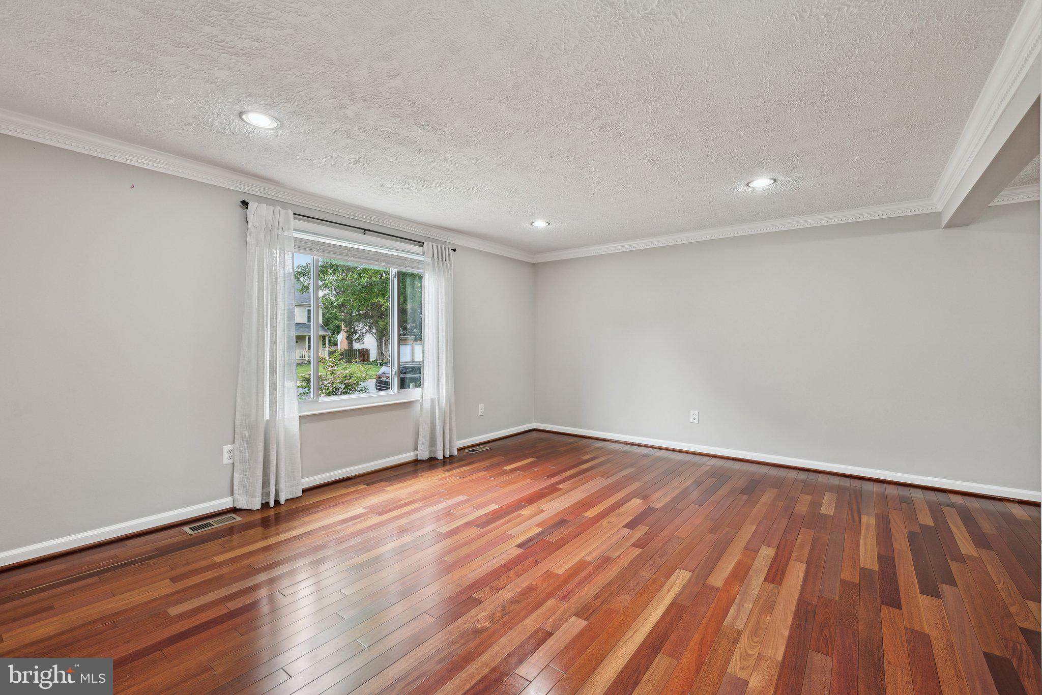 7112 BONNIEMILL LANE