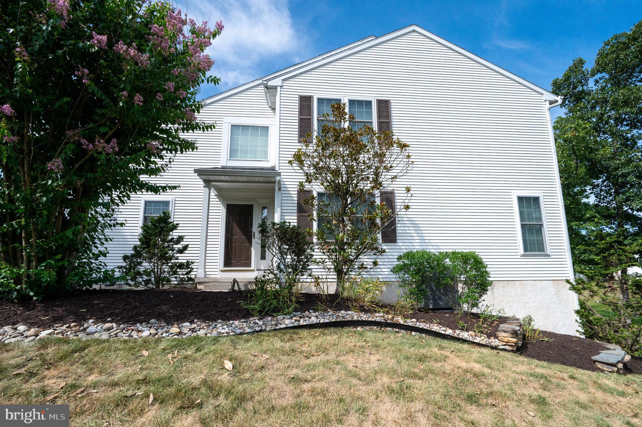 189 WALTON COURT